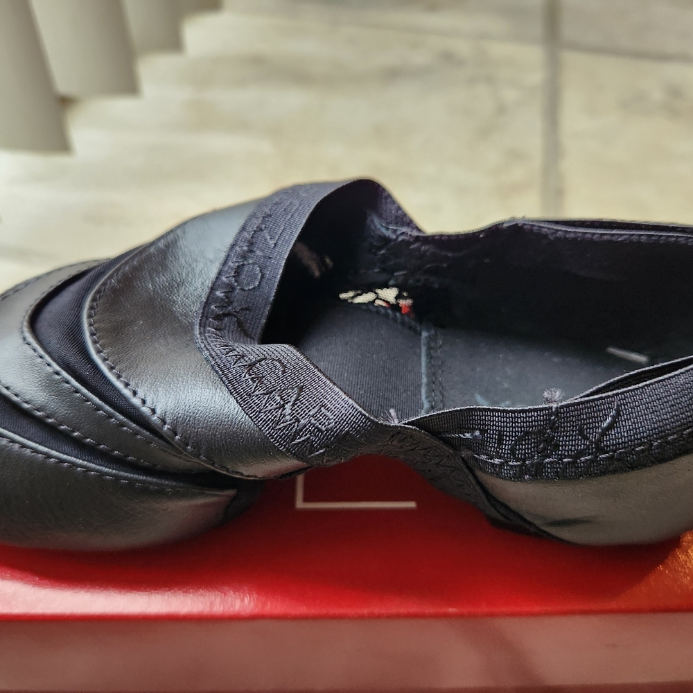 Capezio Freeform Jazz Shoe